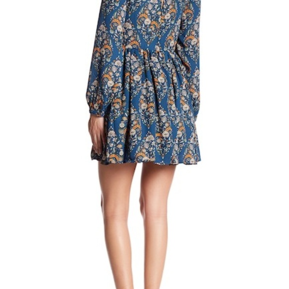 Romeo + Juliet Couture Floral Dress PRICE FIRM - Picture 2 of 7